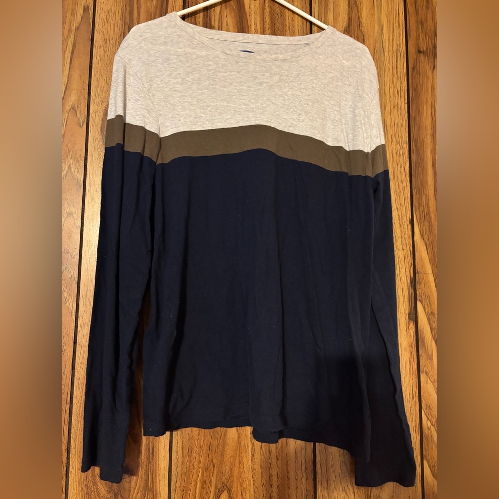 Old Navy Men's Long-Sleeve Colorblock Shirt in Navy, Olive & Light Gray